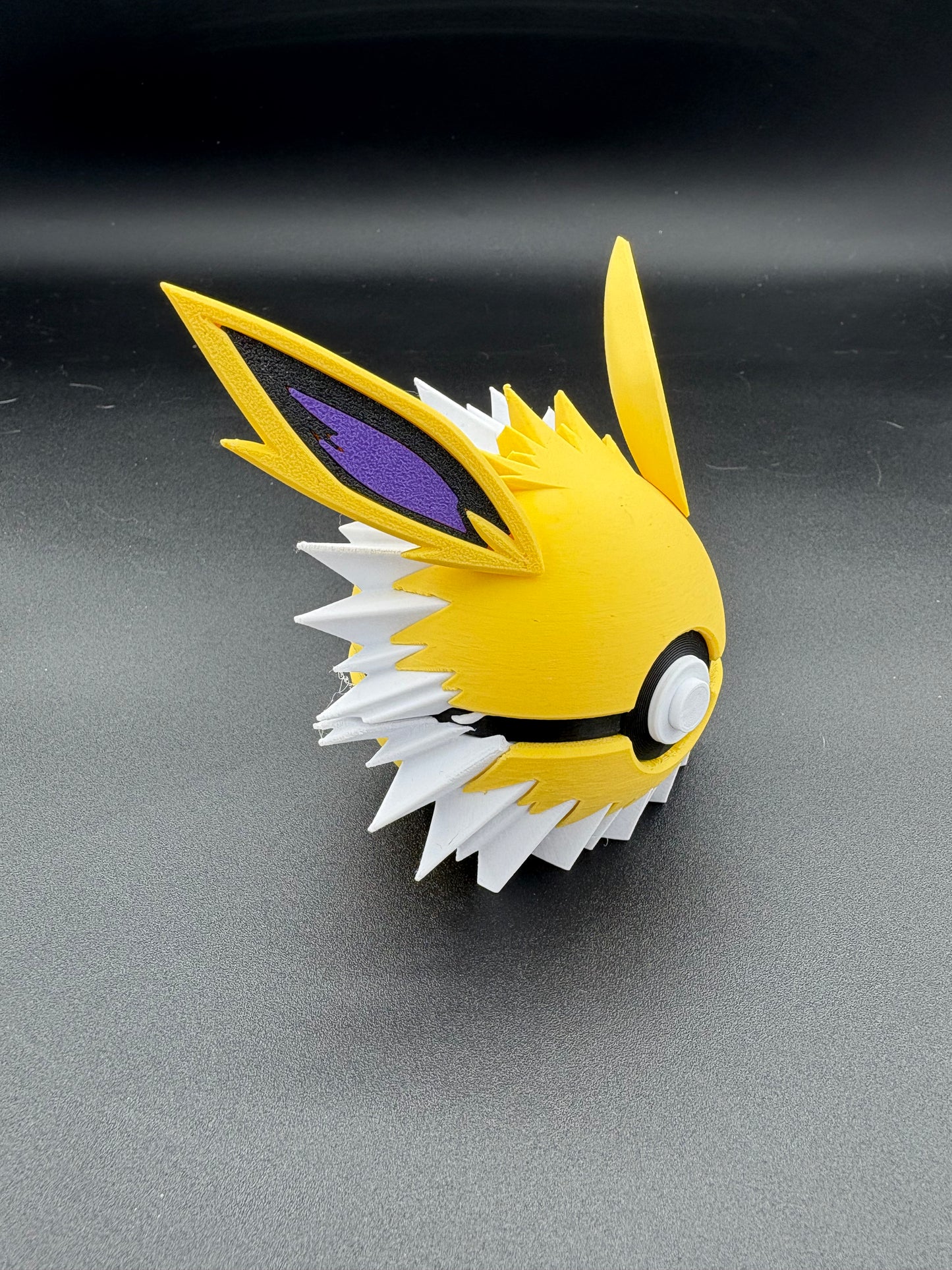 Jolteon Pokeball